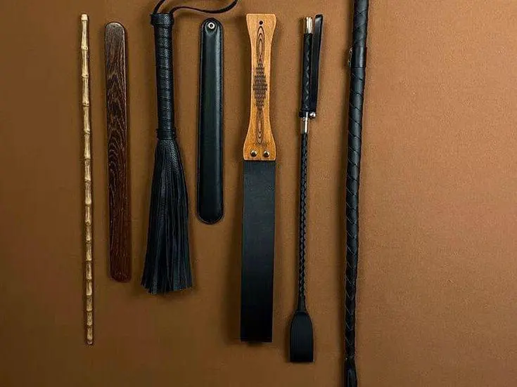 西檬之家-恋足癖是什么？字母圈BDSM新人入圈指南